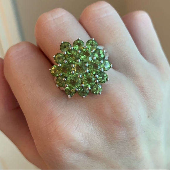 Peridot Ring in Sterling Silver - Picture 7 of 10
